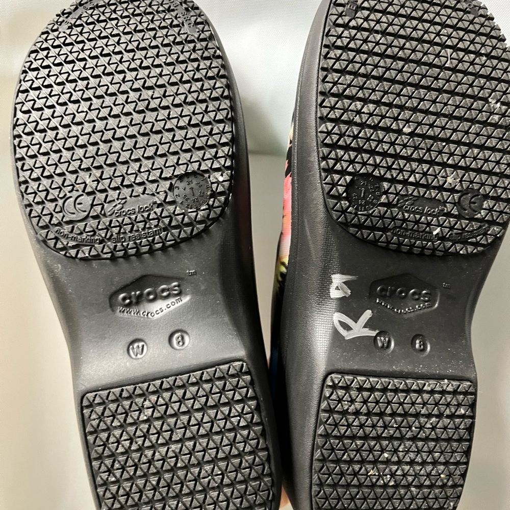 Croc clogs - Picture 2 of 4